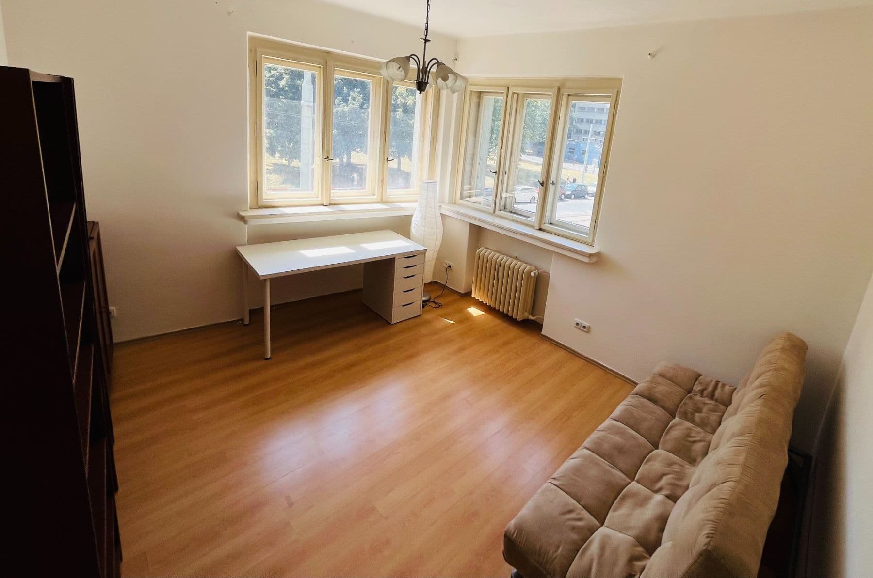 Prenájom bytu 3-izbový 90 m², Husinecká, Praha, Praha Prenájom bytu 3-izbový 90 m², Husinecká, Praha, Praha
