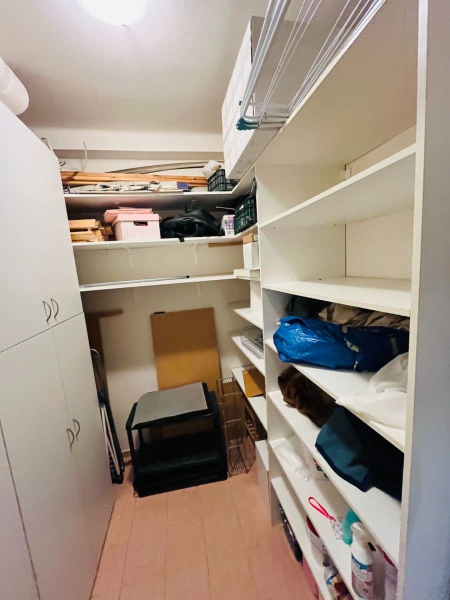 Prenájom bytu 3-izbový 90 m², Husinecká, Praha, Praha Prenájom bytu 3-izbový 90 m², Husinecká, Praha, Praha