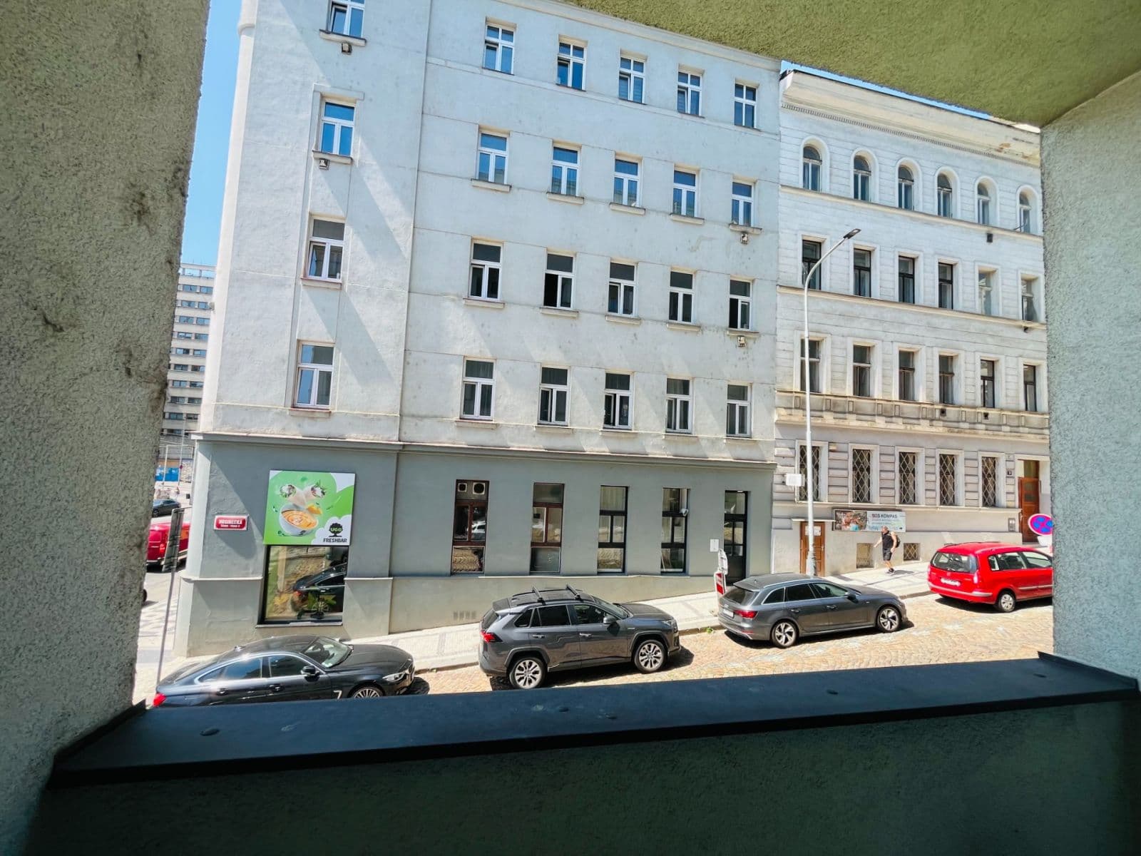 Prenájom bytu 3-izbový 90 m², Husinecká, Praha, Praha Prenájom bytu 3-izbový 90 m², Husinecká, Praha, Praha