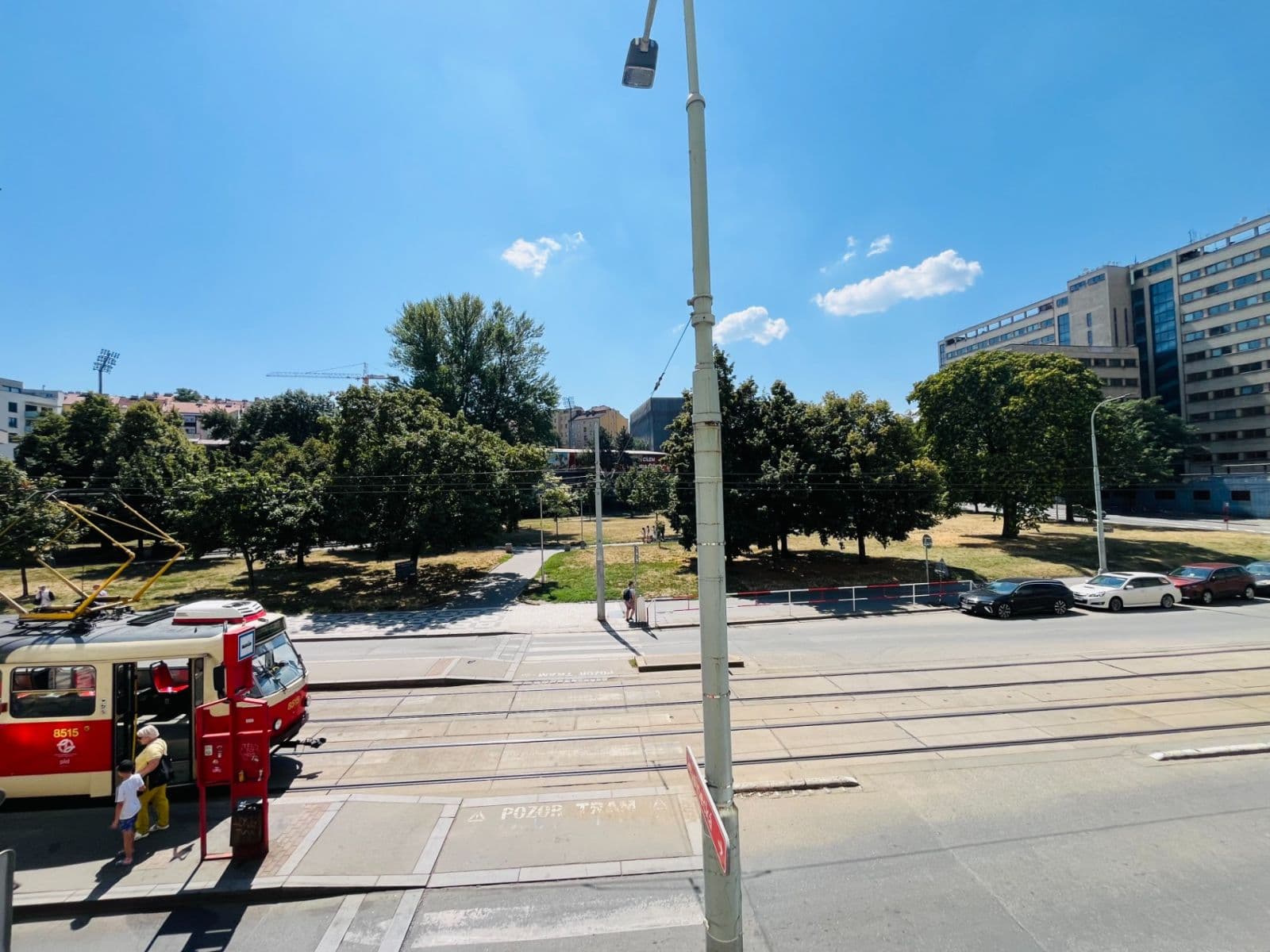 Prenájom bytu 3-izbový 90 m², Husinecká, Praha, Praha Prenájom bytu 3-izbový 90 m², Husinecká, Praha, Praha