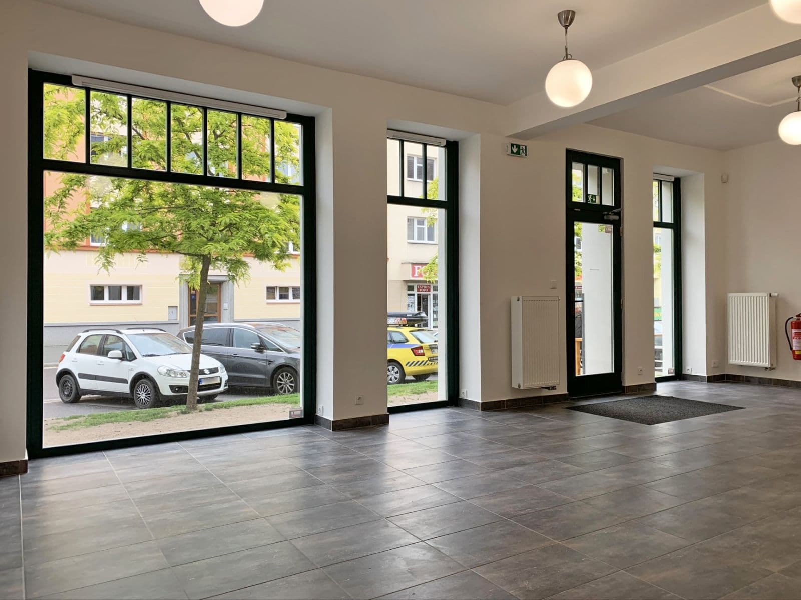 Prenájom nebytového priestoru 77 m², Chelčického, Hradec Králové, Královéhradecký kraj Prenájom nebytového priestoru 77 m², Chelčického, Hradec Králové, Královéhradecký kraj