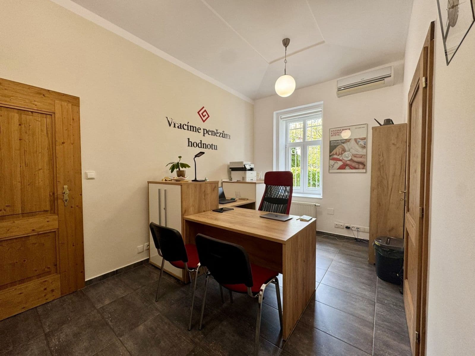 Prenájom nebytového priestoru 77 m², Chelčického, Hradec Králové, Královéhradecký kraj Prenájom nebytového priestoru 77 m², Chelčického, Hradec Králové, Královéhradecký kraj