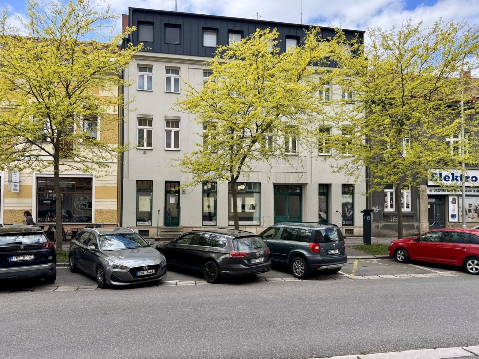 Prenájom nebytového priestoru 77 m², Chelčického, Hradec Králové, Královéhradecký kraj Prenájom nebytového priestoru 77 m², Chelčického, Hradec Králové, Královéhradecký kraj