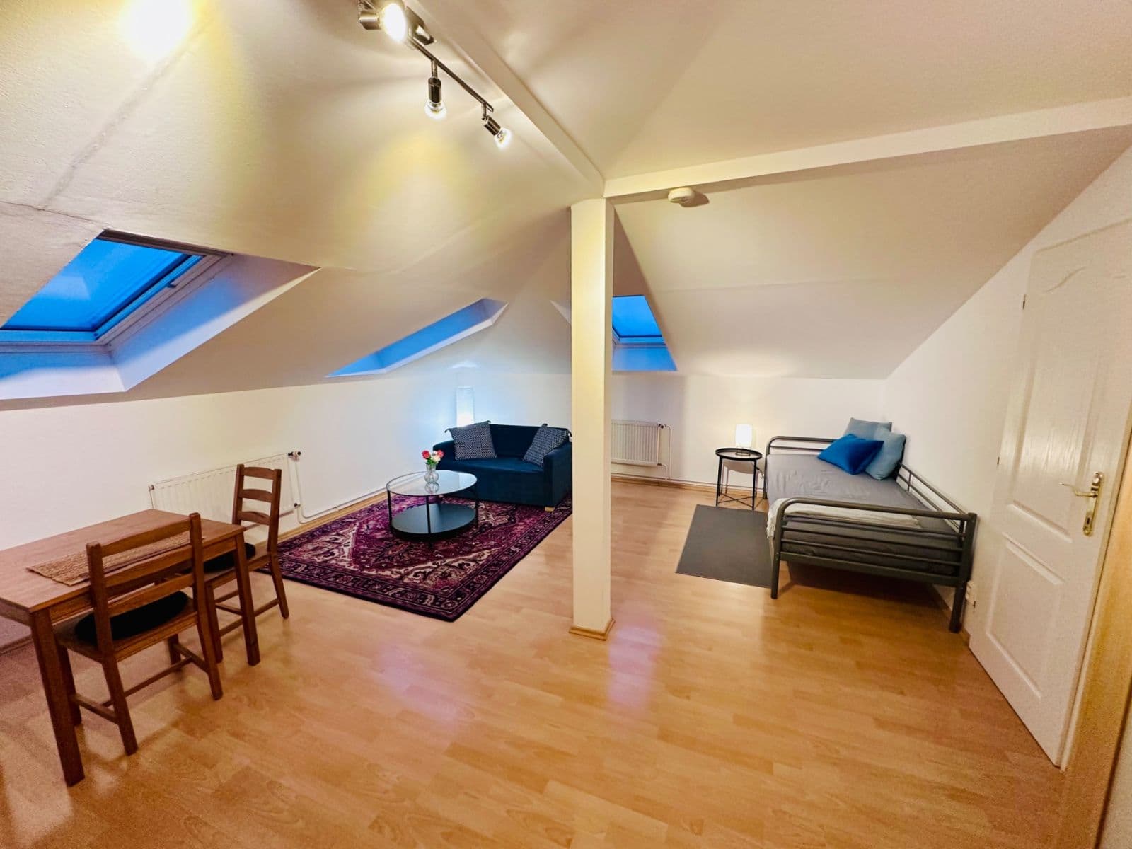 Prenájom bytu 1-izbový 40 m², Nad Šárkou, Praha, Praha Prenájom bytu 1-izbový 40 m², Nad Šárkou, Praha, Praha