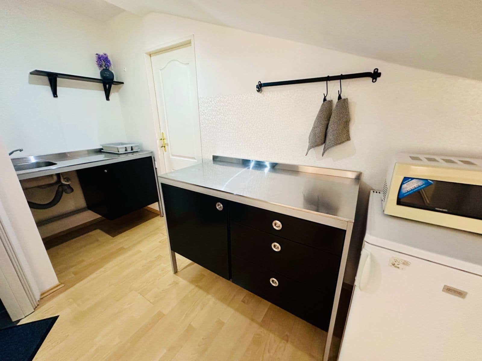 Prenájom bytu 1-izbový 40 m², Nad Šárkou, Praha, Praha Prenájom bytu 1-izbový 40 m², Nad Šárkou, Praha, Praha