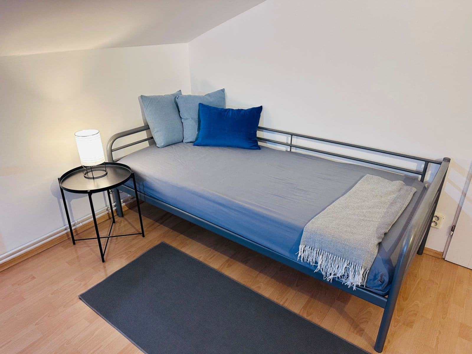 Prenájom bytu 1-izbový 40 m², Nad Šárkou, Praha, Praha Prenájom bytu 1-izbový 40 m², Nad Šárkou, Praha, Praha