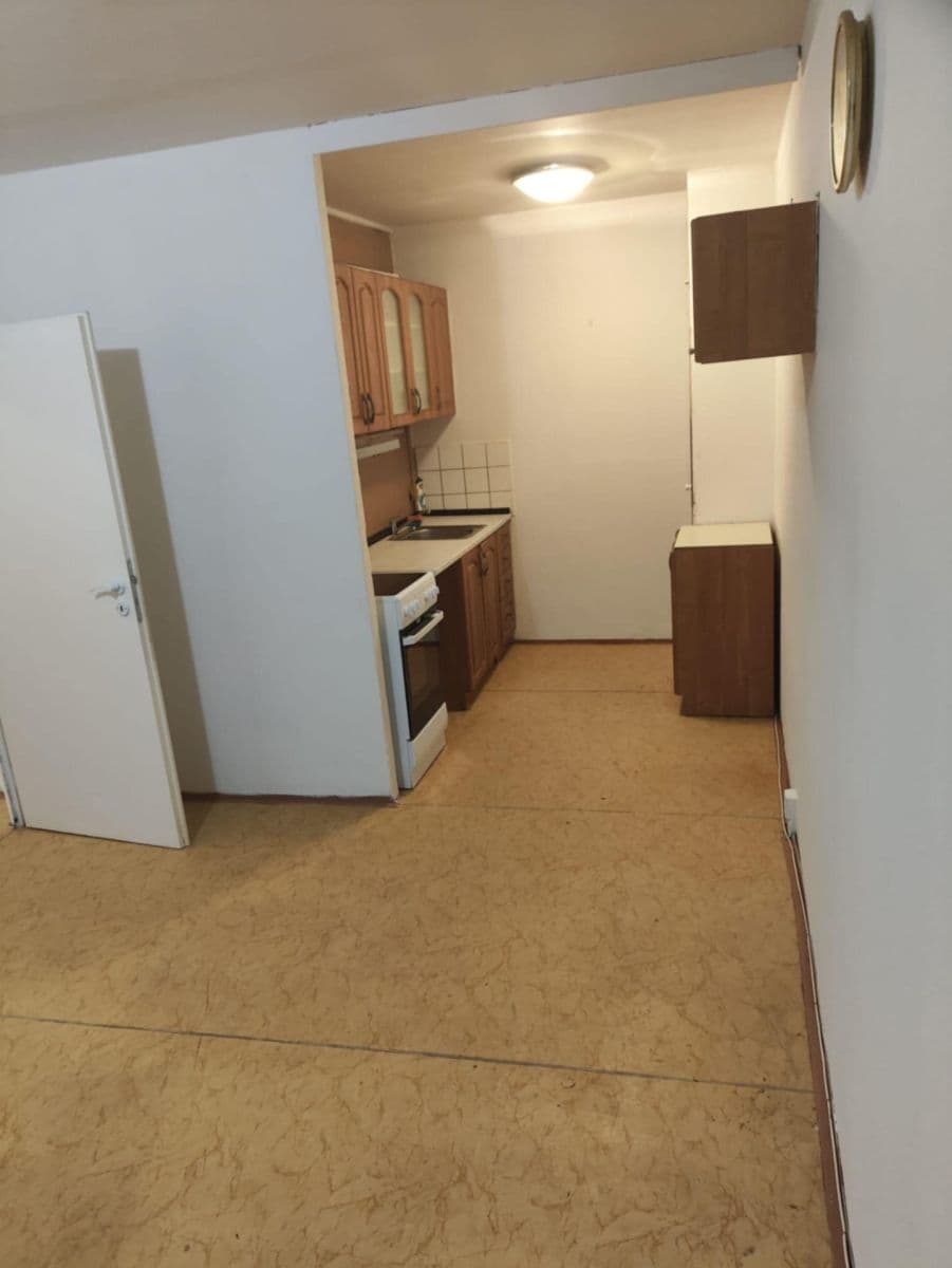 Prenájom bytu 2-izbový 44 m², Bellušova, Praha, Praha Prenájom bytu 2-izbový 44 m², Bellušova, Praha, Praha