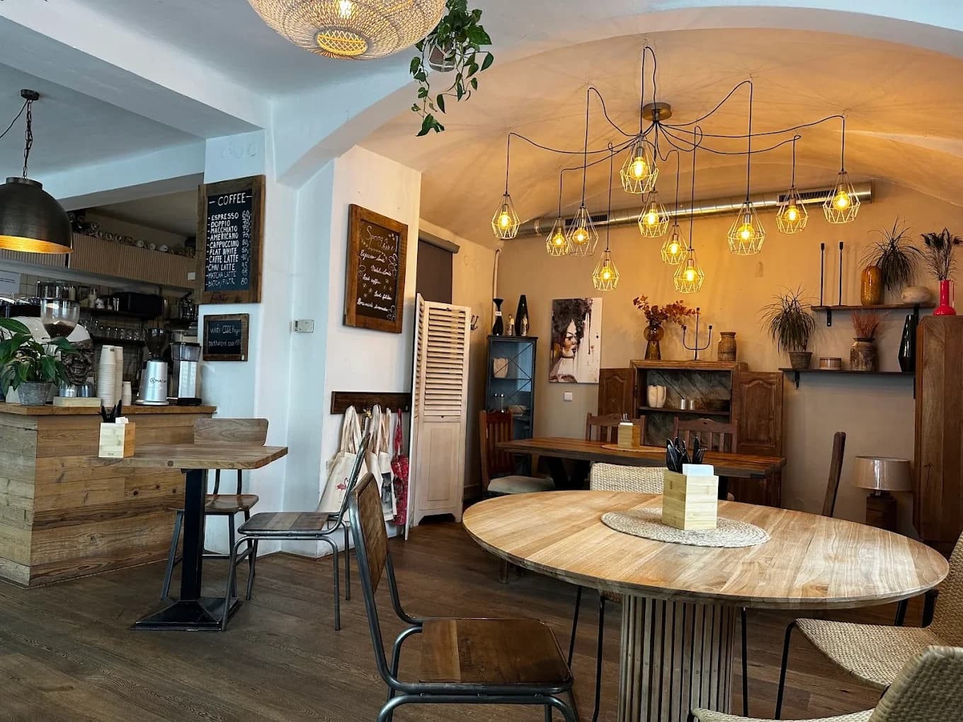 Prenájom nebytového priestoru 120 m², Pod Vítkovem, Praha, Praha Prenájom nebytového priestoru 120 m², Pod Vítkovem, Praha, Praha