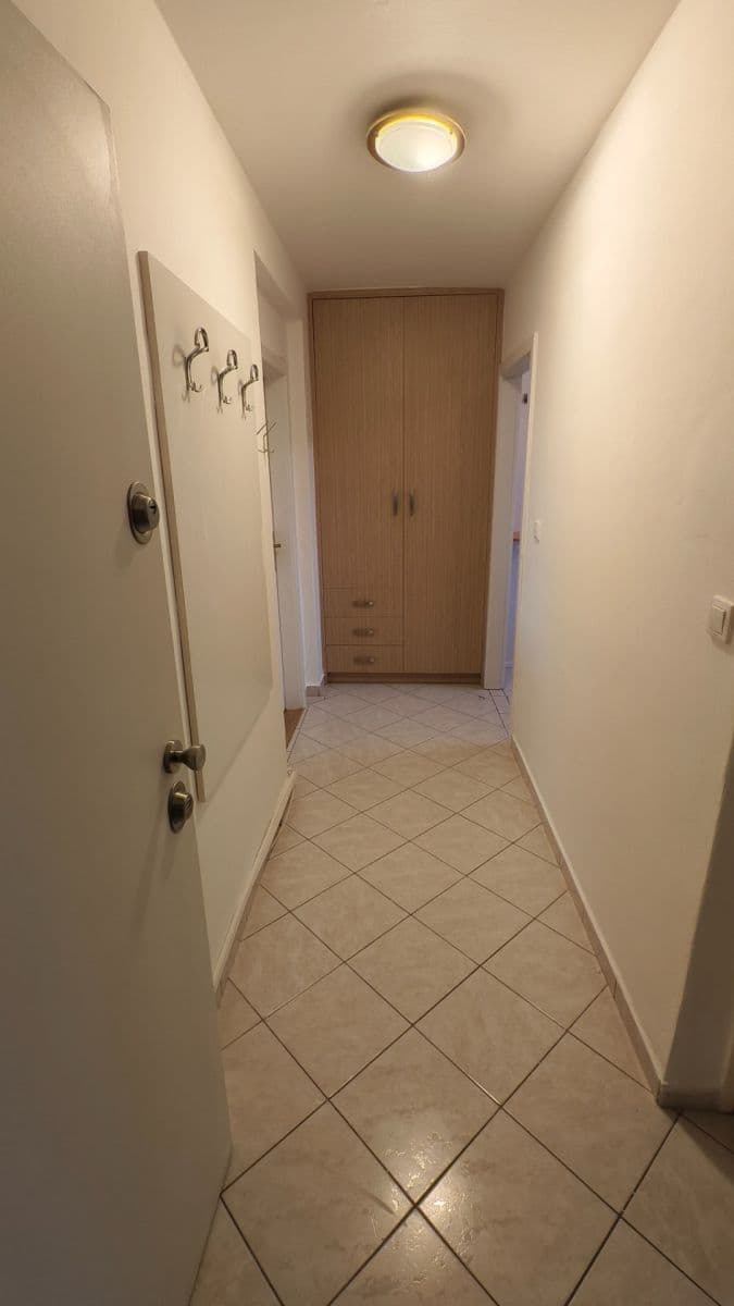 Prenájom bytu 3-izbový 55 m², Lidická, Kyjov, Jihomoravský kraj Prenájom bytu 3-izbový 55 m², Lidická, Kyjov, Jihomoravský kraj