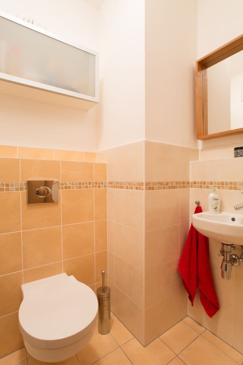 Predaj bytu 2-izbový 58 m², Lovčenská, Praha, Praha Predaj bytu 2-izbový 58 m², Lovčenská, Praha, Praha