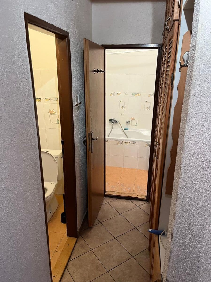 Prenájom bytu 2-izbový 52 m², Gutova, Praha, Praha Prenájom bytu 2-izbový 52 m², Gutova, Praha, Praha