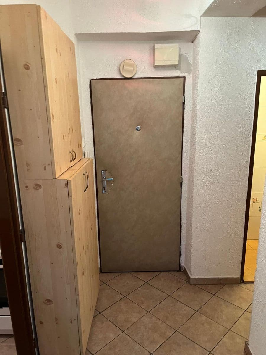 Prenájom bytu 2-izbový 52 m², Gutova, Praha, Praha Prenájom bytu 2-izbový 52 m², Gutova, Praha, Praha