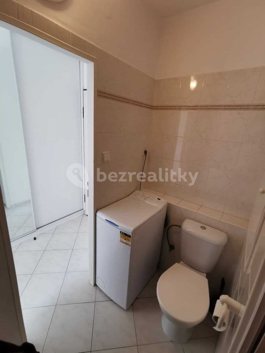Prenájom bytu 2-izbový 44 m², Neustupného, Praha, Praha Prenájom bytu 2-izbový 44 m², Neustupného, Praha, Praha
