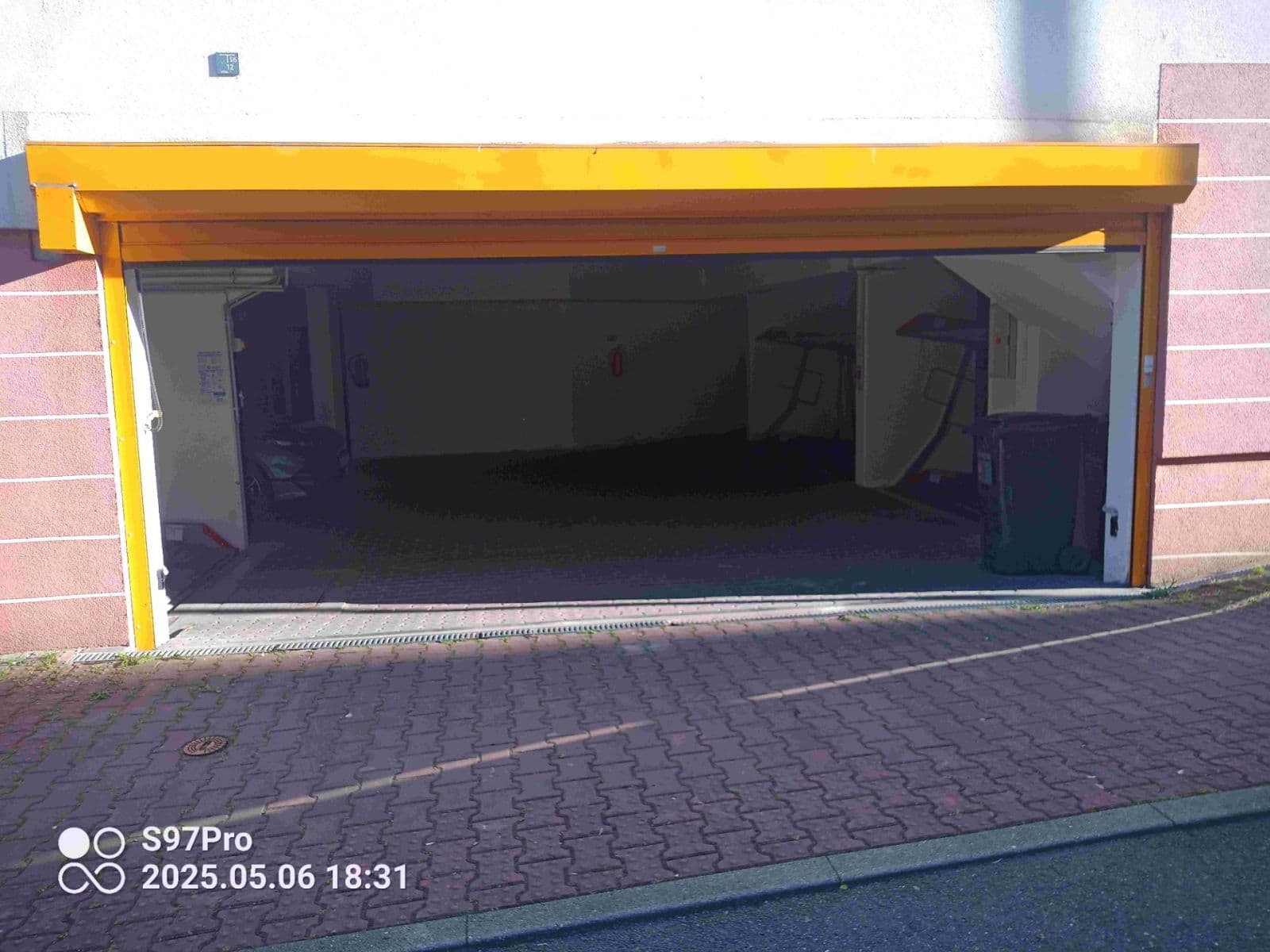 Prenájom garáže 12 m², Musílkova, Praha, Praha Prenájom garáže 12 m², Musílkova, Praha, Praha