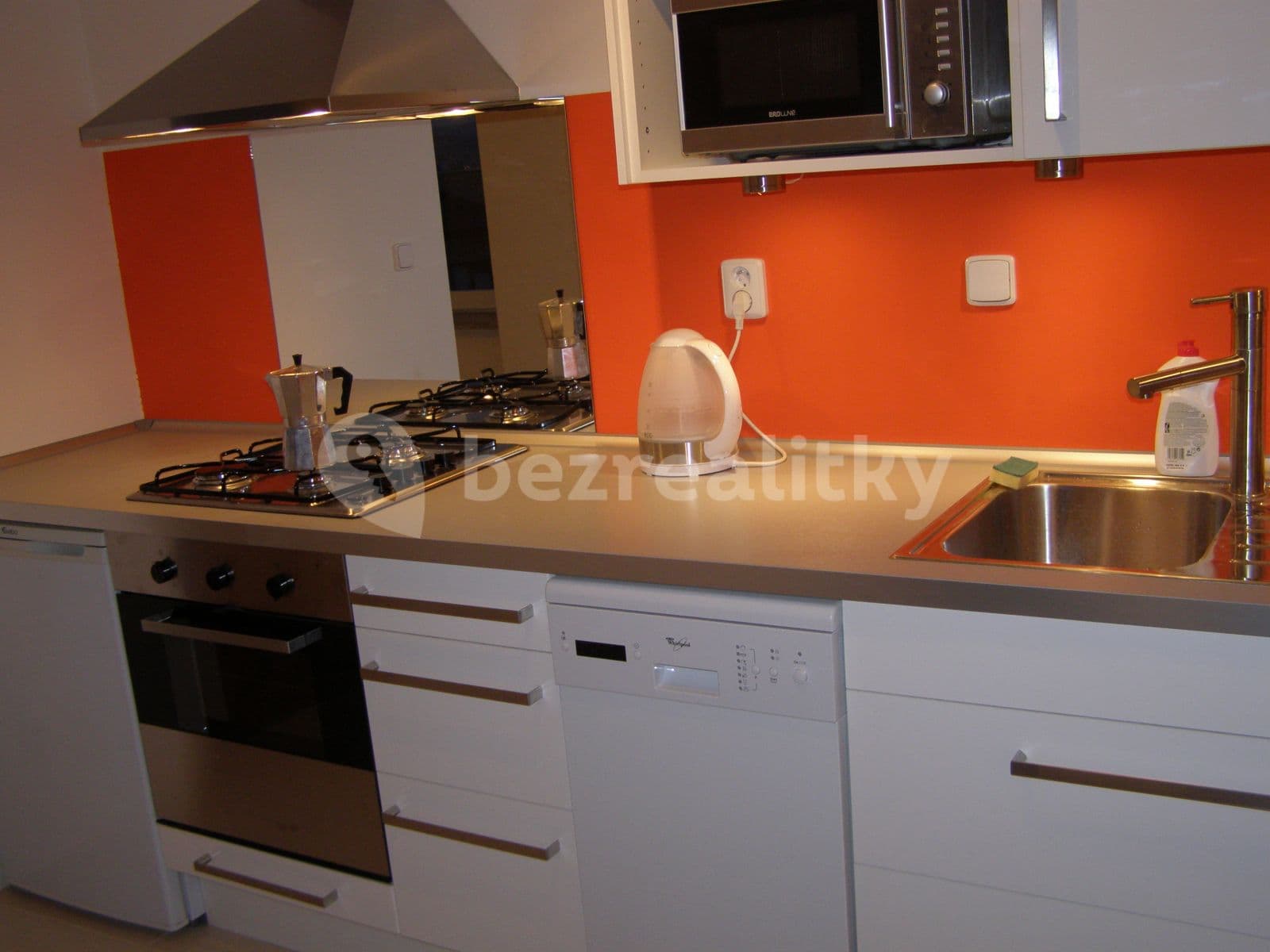 Prenájom bytu 1-izbový 42 m², Březinova, Brno, Jihomoravský kraj Prenájom bytu 1-izbový 42 m², Březinova, Brno, Jihomoravský kraj