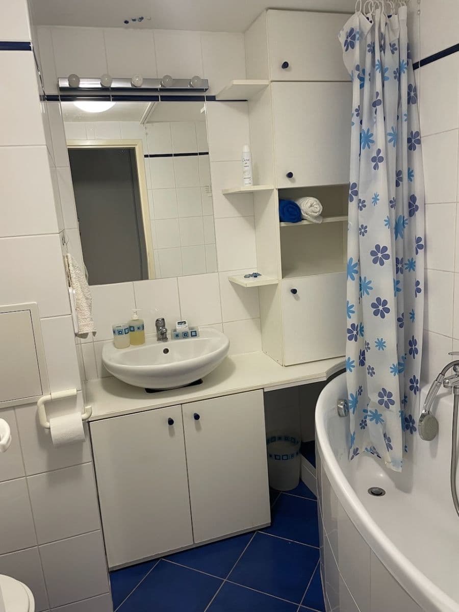 Prenájom bytu 1-izbový 34 m², Podvinný mlýn, Praha, Praha Prenájom bytu 1-izbový 34 m², Podvinný mlýn, Praha, Praha