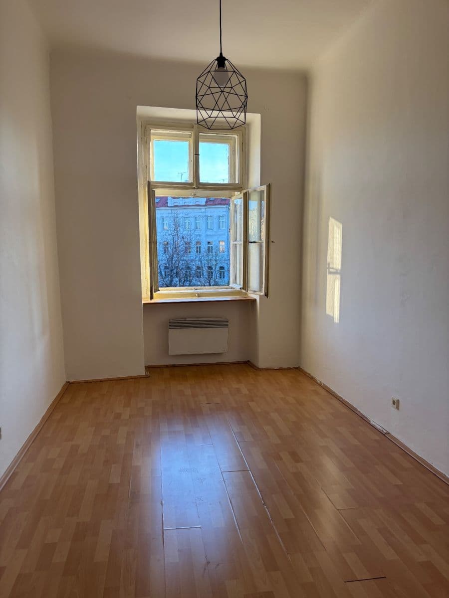 Prenájom bytu 1-izbový 32 m², Arbesovo náměstí, Praha, Praha Prenájom bytu 1-izbový 32 m², Arbesovo náměstí, Praha, Praha