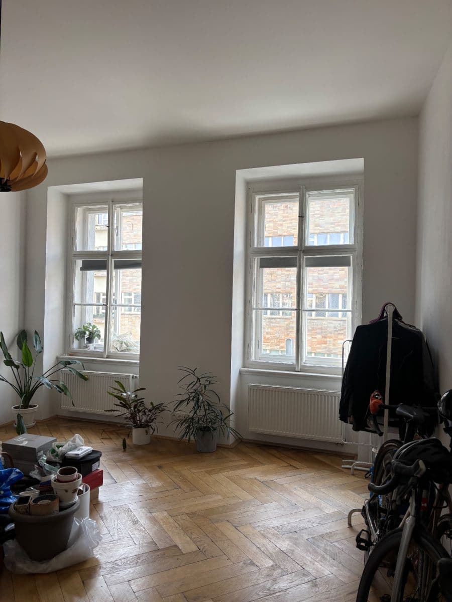 Prenájom bytu 3-izbový 100 m², Arbesovo náměstí, Praha, Praha Prenájom bytu 3-izbový 100 m², Arbesovo náměstí, Praha, Praha