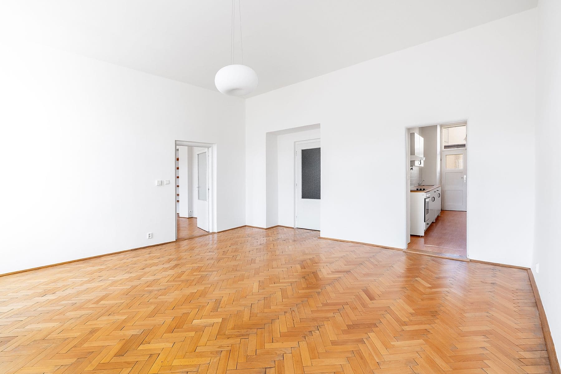 Prenájom bytu 2-izbový 72 m², Arbesovo náměstí, Praha, Praha Prenájom bytu 2-izbový 72 m², Arbesovo náměstí, Praha, Praha