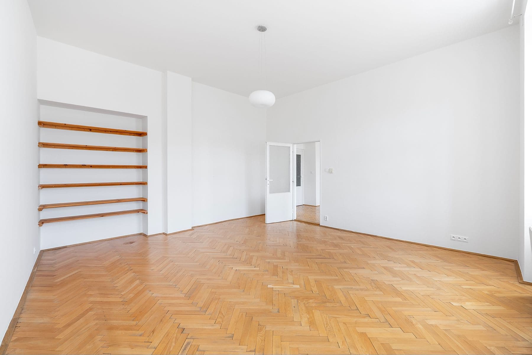 Prenájom bytu 2-izbový 72 m², Arbesovo náměstí, Praha, Praha Prenájom bytu 2-izbový 72 m², Arbesovo náměstí, Praha, Praha