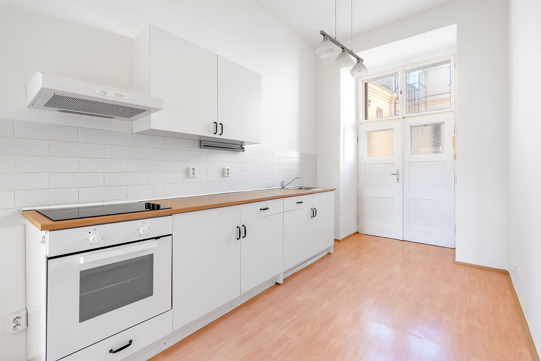 Prenájom bytu 2-izbový 72 m², Arbesovo náměstí, Praha, Praha Prenájom bytu 2-izbový 72 m², Arbesovo náměstí, Praha, Praha