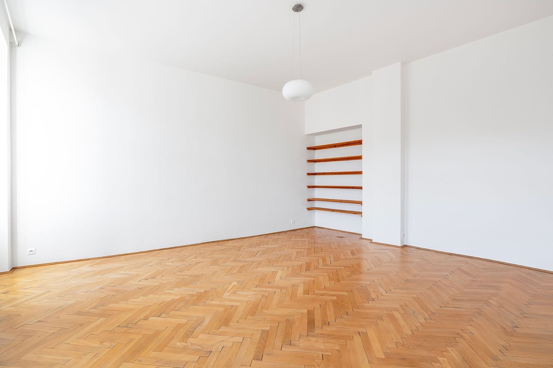 Prenájom bytu 2-izbový 72 m², Arbesovo náměstí, Praha, Praha Prenájom bytu 2-izbový 72 m², Arbesovo náměstí, Praha, Praha