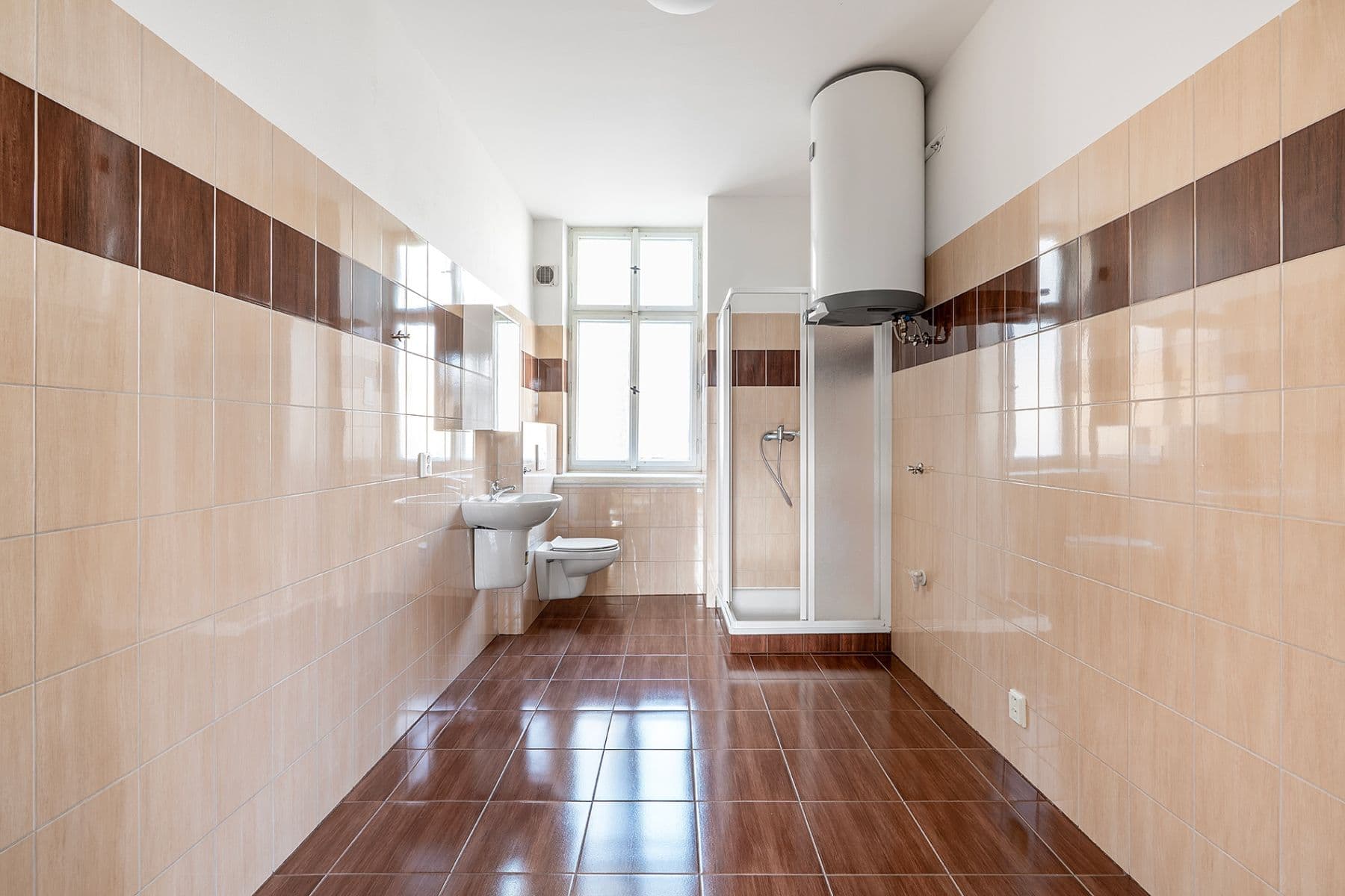 Prenájom bytu 2-izbový 72 m², Arbesovo náměstí, Praha, Praha Prenájom bytu 2-izbový 72 m², Arbesovo náměstí, Praha, Praha