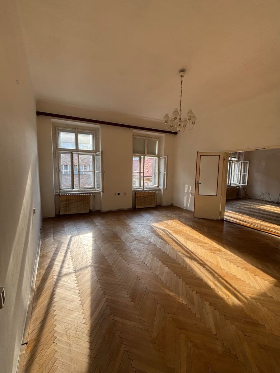 Prenájom bytu 2-izbový 77 m², Arbesovo náměstí, Praha, Praha Prenájom bytu 2-izbový 77 m², Arbesovo náměstí, Praha, Praha