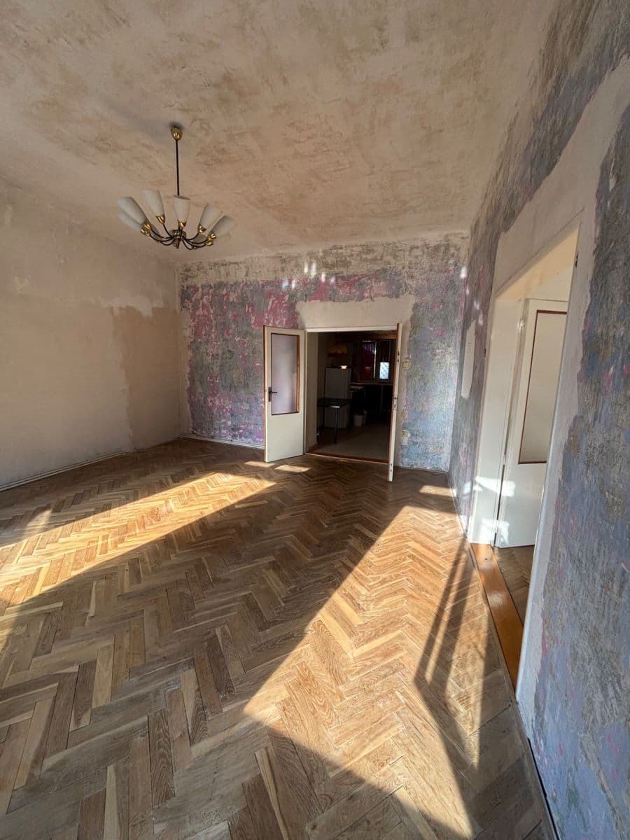 Prenájom bytu 2-izbový 77 m², Arbesovo náměstí, Praha, Praha Prenájom bytu 2-izbový 77 m², Arbesovo náměstí, Praha, Praha