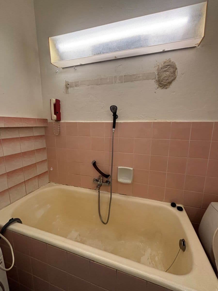 Prenájom bytu 2-izbový 77 m², Arbesovo náměstí, Praha, Praha Prenájom bytu 2-izbový 77 m², Arbesovo náměstí, Praha, Praha