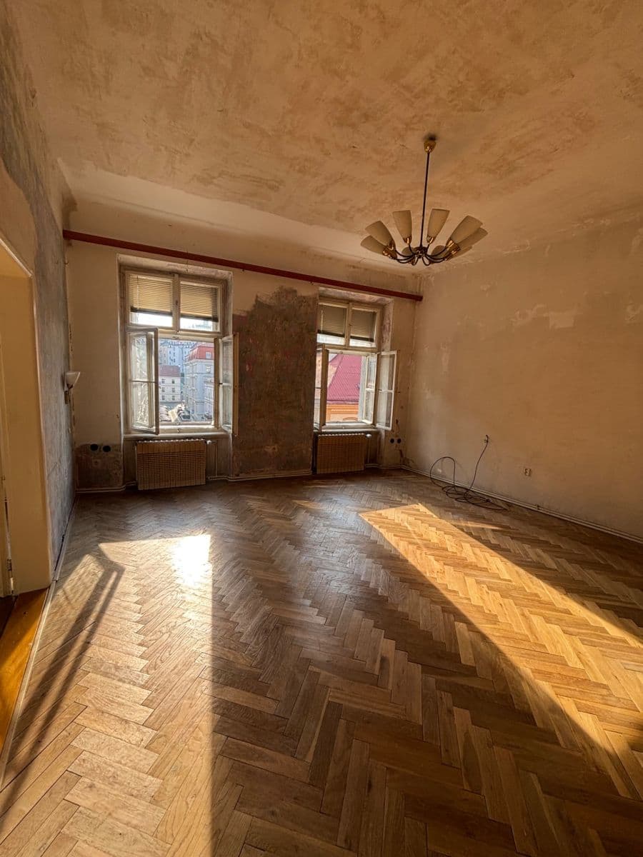 Prenájom bytu 2-izbový 77 m², Arbesovo náměstí, Praha, Praha Prenájom bytu 2-izbový 77 m², Arbesovo náměstí, Praha, Praha