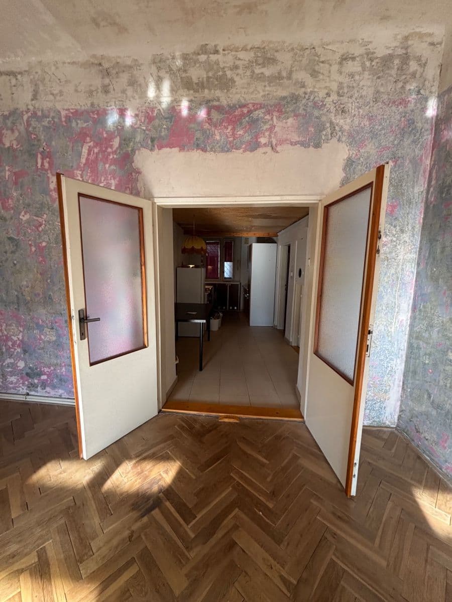 Prenájom bytu 2-izbový 77 m², Arbesovo náměstí, Praha, Praha Prenájom bytu 2-izbový 77 m², Arbesovo náměstí, Praha, Praha