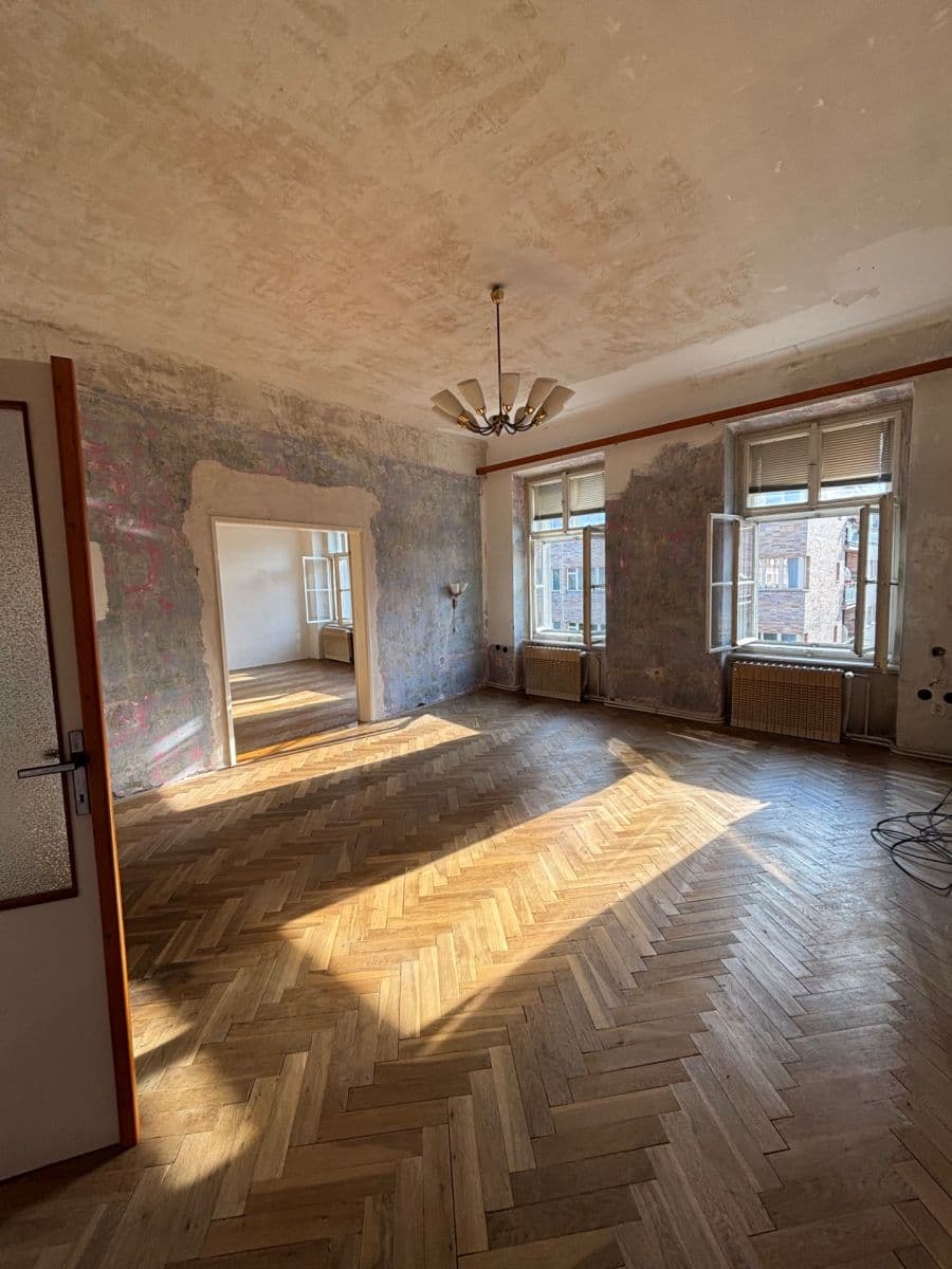 Prenájom bytu 2-izbový 77 m², Arbesovo náměstí, Praha, Praha Prenájom bytu 2-izbový 77 m², Arbesovo náměstí, Praha, Praha