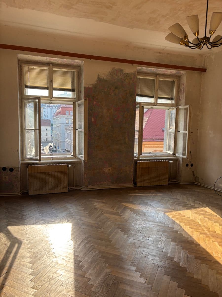 Prenájom bytu 2-izbový 77 m², Arbesovo náměstí, Praha, Praha Prenájom bytu 2-izbový 77 m², Arbesovo náměstí, Praha, Praha