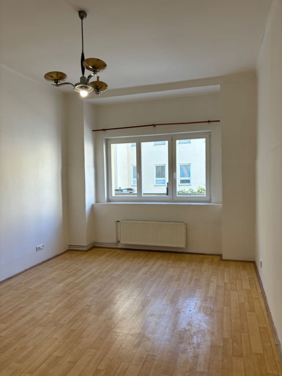 Prenájom bytu 2-izbový 84 m², Arbesovo náměstí, Praha, Praha Prenájom bytu 2-izbový 84 m², Arbesovo náměstí, Praha, Praha