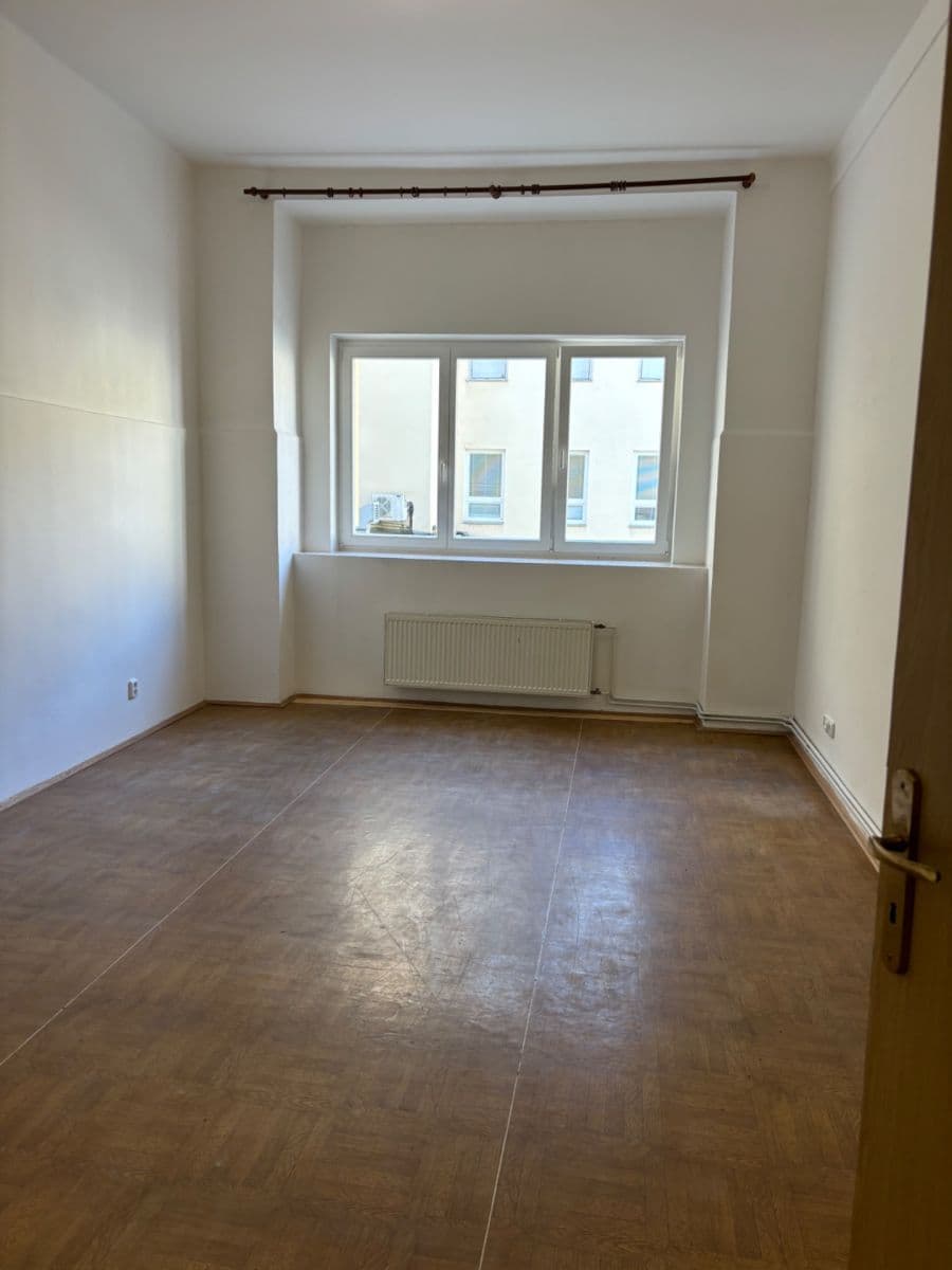 Prenájom bytu 2-izbový 84 m², Arbesovo náměstí, Praha, Praha Prenájom bytu 2-izbový 84 m², Arbesovo náměstí, Praha, Praha