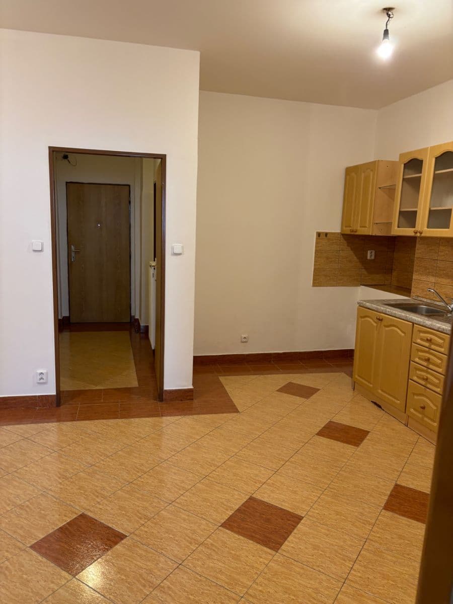 Prenájom bytu 2-izbový 84 m², Arbesovo náměstí, Praha, Praha Prenájom bytu 2-izbový 84 m², Arbesovo náměstí, Praha, Praha