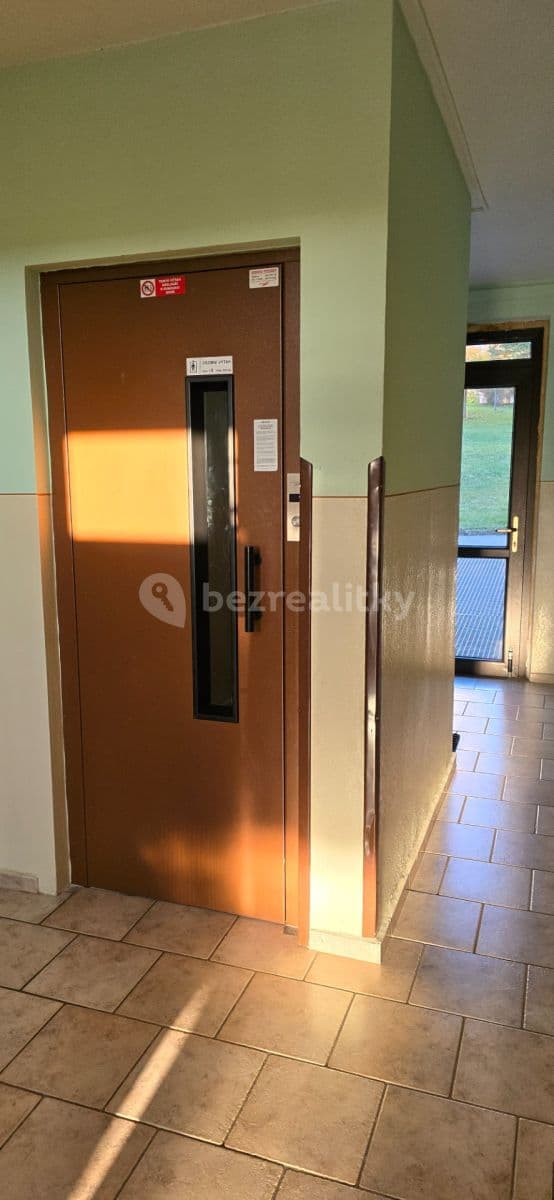 Prenájom bytu 3-izbový 73 m², U Kostela, Jablonec nad Nisou, Liberecký kraj Prenájom bytu 3-izbový 73 m², U Kostela, Jablonec nad Nisou, Liberecký kraj