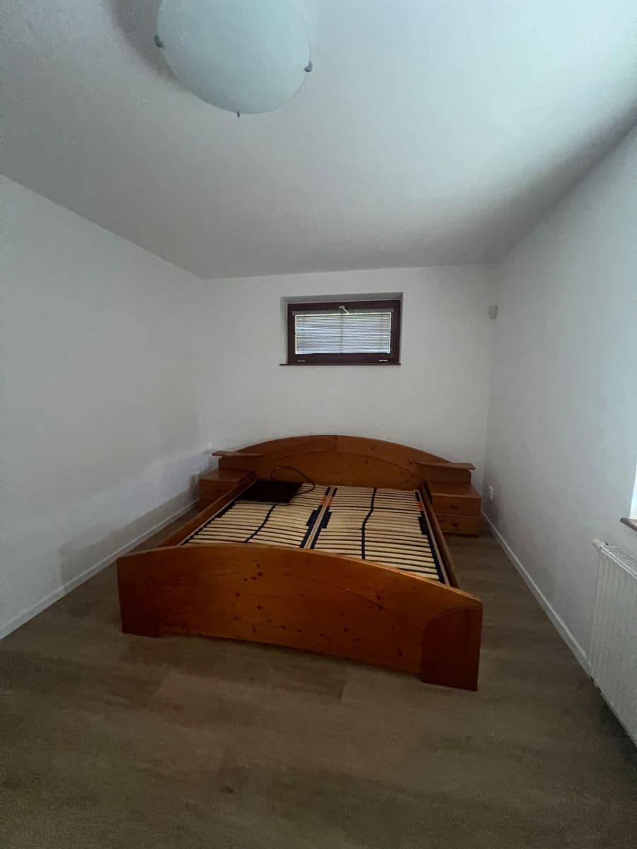 Prenájom bytu 2-izbový 57 m², Sadová, Statenice, Středočeský kraj Prenájom bytu 2-izbový 57 m², Sadová, Statenice, Středočeský kraj
