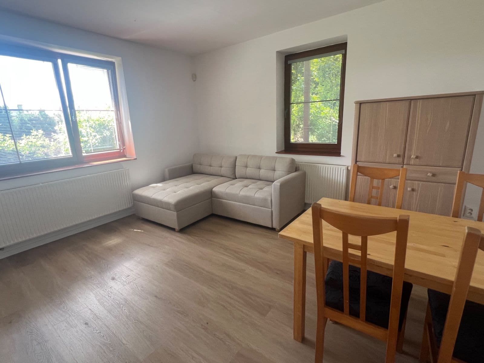 Prenájom bytu 2-izbový 57 m², Sadová, Statenice, Středočeský kraj Prenájom bytu 2-izbový 57 m², Sadová, Statenice, Středočeský kraj