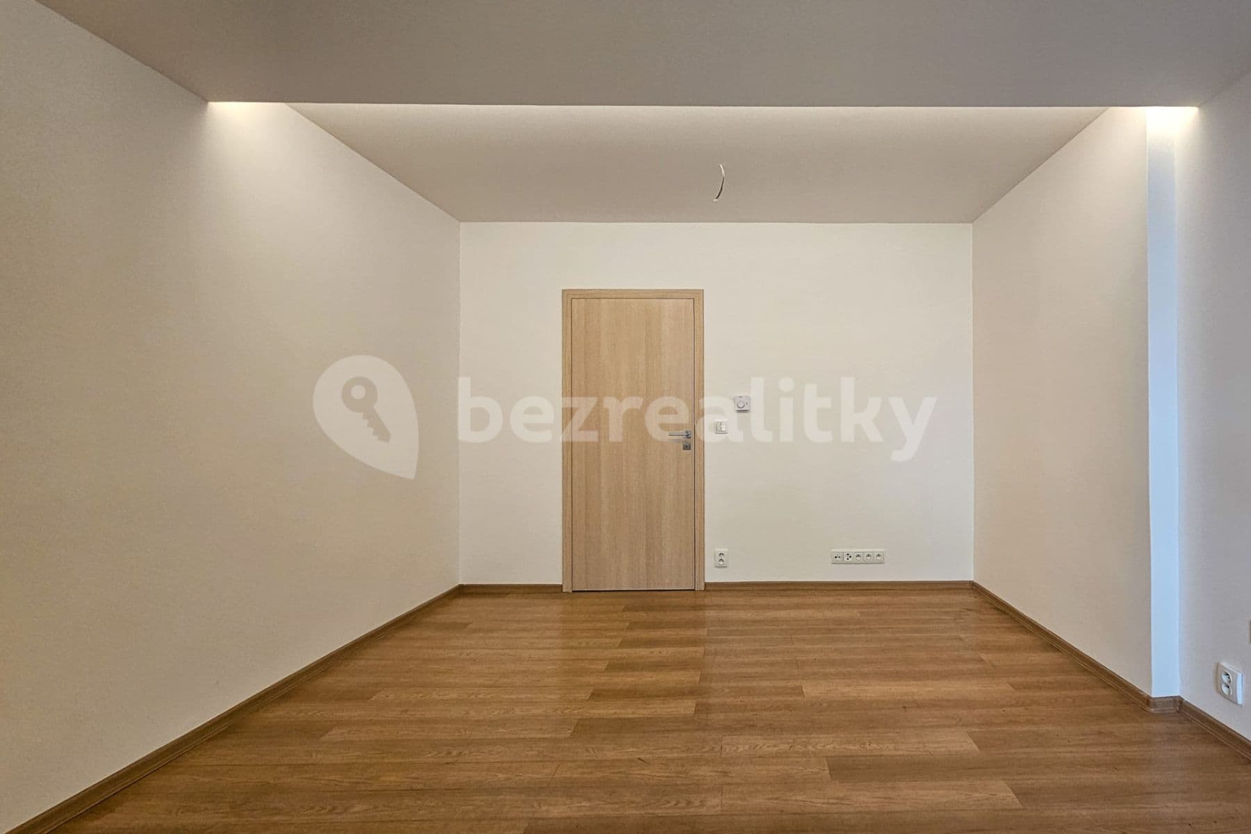 Prenájom bytu 2-izbový 65 m², Šimáčkova, Praha, Praha Prenájom bytu 2-izbový 65 m², Šimáčkova, Praha, Praha
