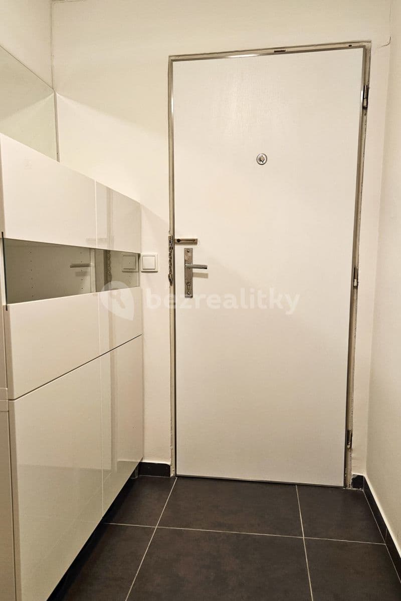 Prenájom bytu 2-izbový 65 m², Šimáčkova, Praha, Praha Prenájom bytu 2-izbový 65 m², Šimáčkova, Praha, Praha