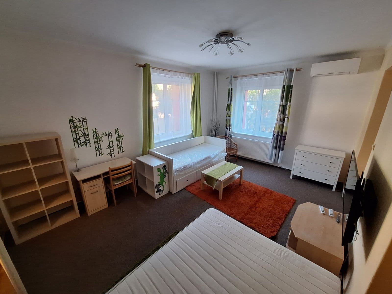 Prenájom bytu 1-izbový 44 m², Edisonova, Praha, Praha Prenájom bytu 1-izbový 44 m², Edisonova, Praha, Praha