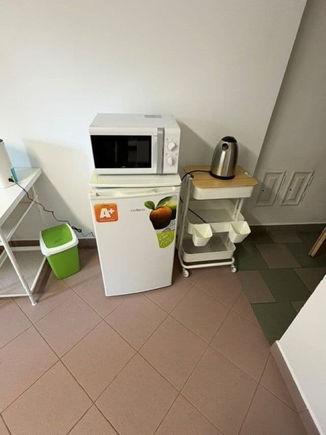 Prenájom bytu Garsoniéra 12 m², Vlnitá, Praha, Praha Prenájom bytu Garsoniéra 12 m², Vlnitá, Praha, Praha