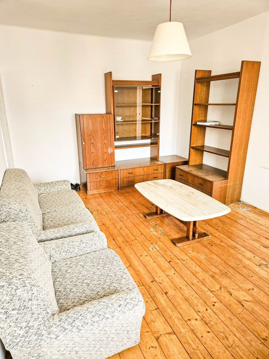 Prenájom bytu 2-izbový 47 m², U Slovanské pojišťovny, Praha, Praha Prenájom bytu 2-izbový 47 m², U Slovanské pojišťovny, Praha, Praha