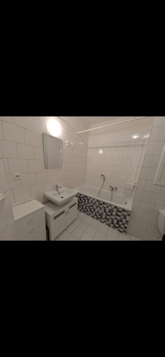 Prenájom bytu 2-izbový 42 m², K Václavce, Praha, Praha Prenájom bytu 2-izbový 42 m², K Václavce, Praha, Praha