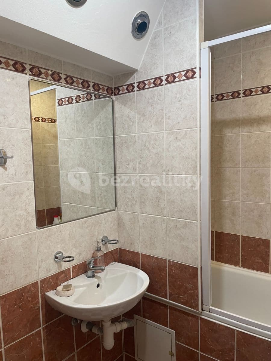 Prenájom bytu 3-izbový 73 m², Na břehu, Praha, Praha Prenájom bytu 3-izbový 73 m², Na břehu, Praha, Praha