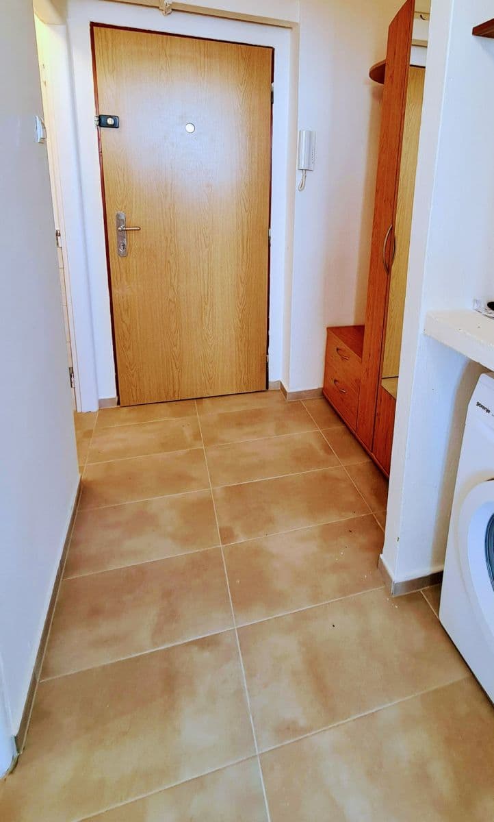 Prenájom bytu 1-izbový 33 m², třída Václava Klementa, Mladá Boleslav, Středočeský kraj Prenájom bytu 1-izbový 33 m², třída Václava Klementa, Mladá Boleslav, Středočeský kraj