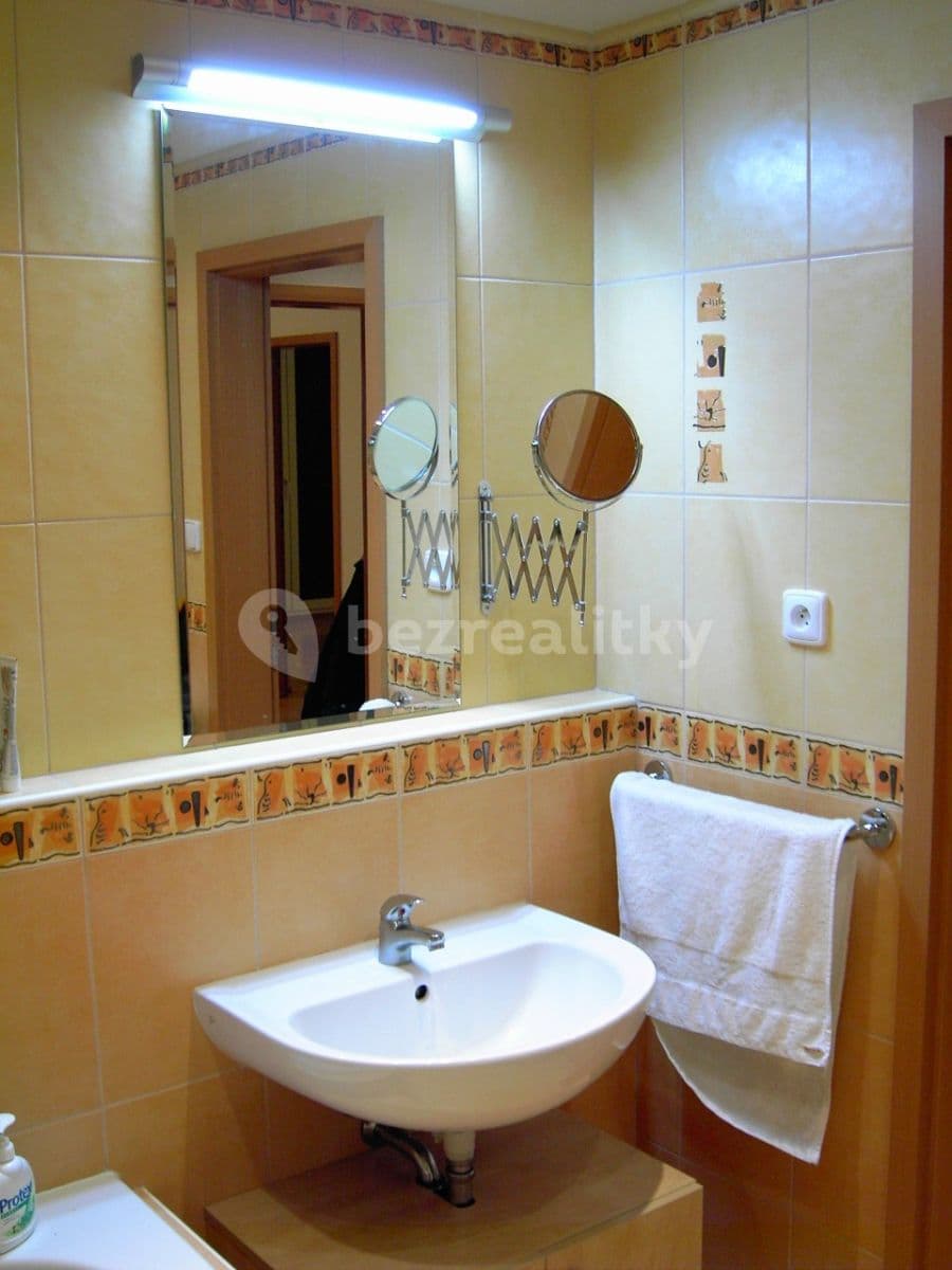 Prenájom bytu 2-izbový 50 m², Kamelova, Praha, Praha Prenájom bytu 2-izbový 50 m², Kamelova, Praha, Praha