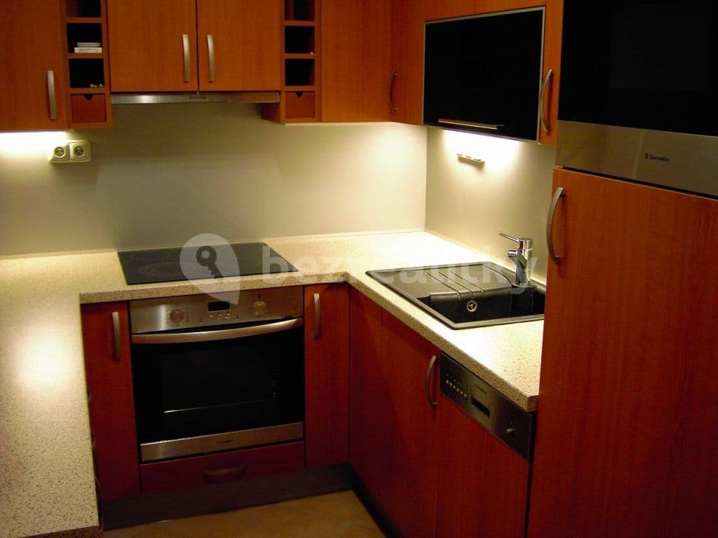 Prenájom bytu 2-izbový 50 m², Kamelova, Praha, Praha Prenájom bytu 2-izbový 50 m², Kamelova, Praha, Praha